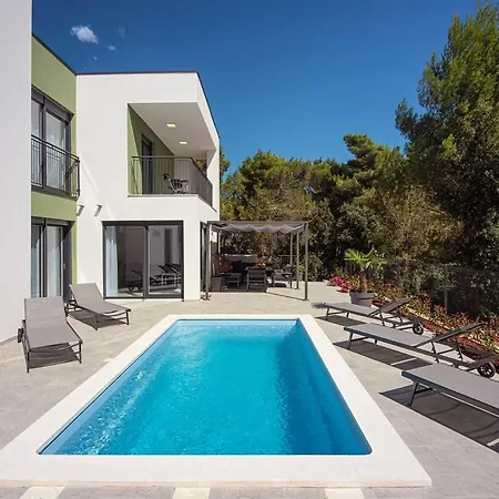 Flavia Villa